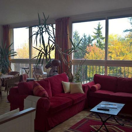 Appartement Meuble Garches Экстерьер фото