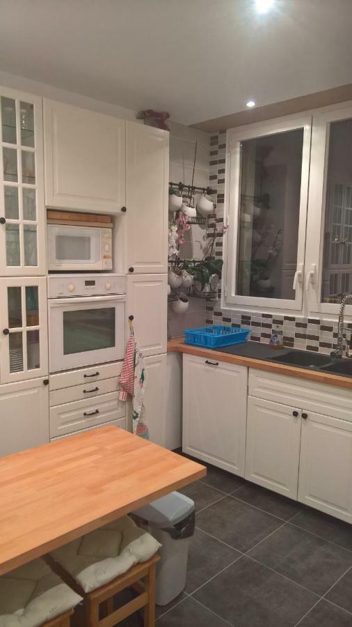 Appartement Meuble Garches Экстерьер фото