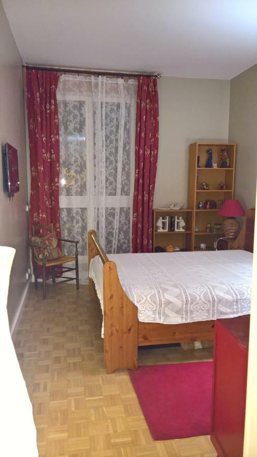 Appartement Meuble Garches Экстерьер фото