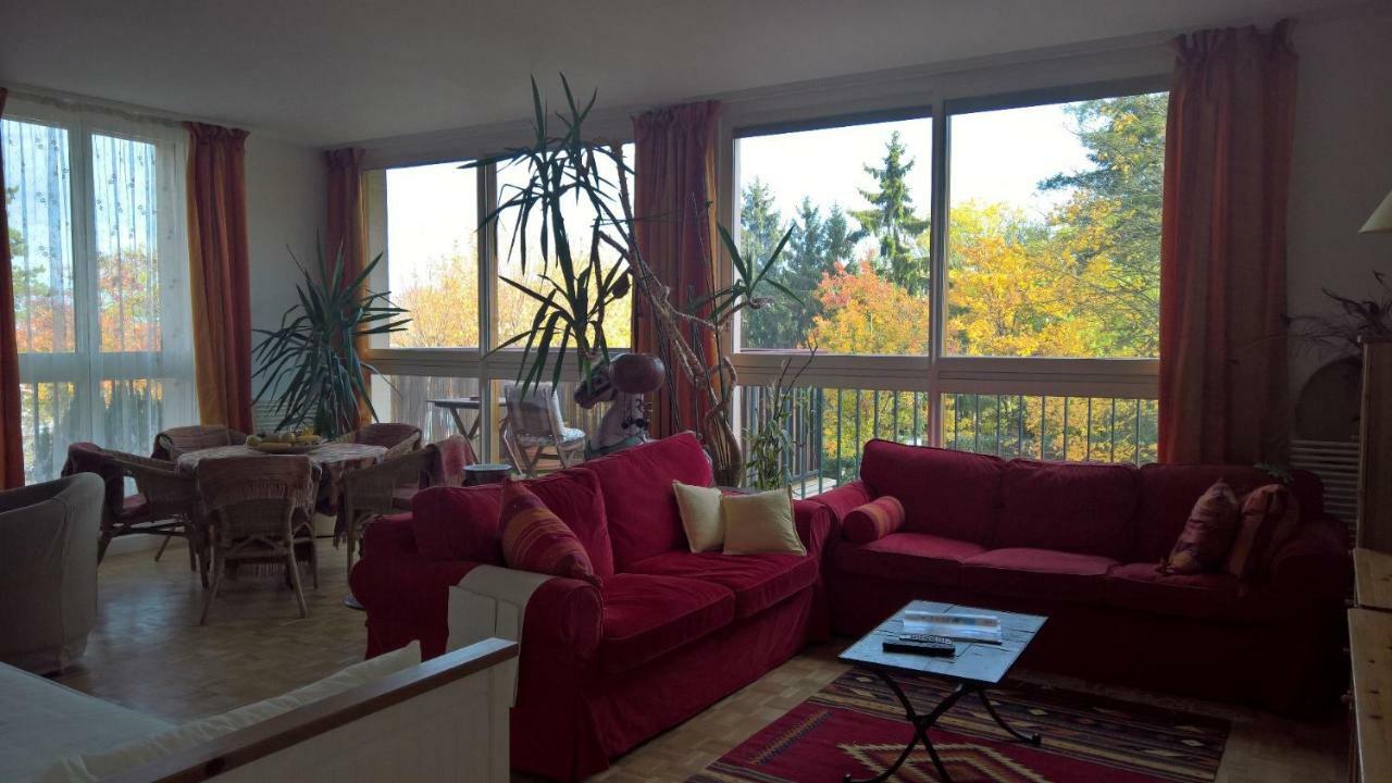 Appartement Meuble Garches Экстерьер фото